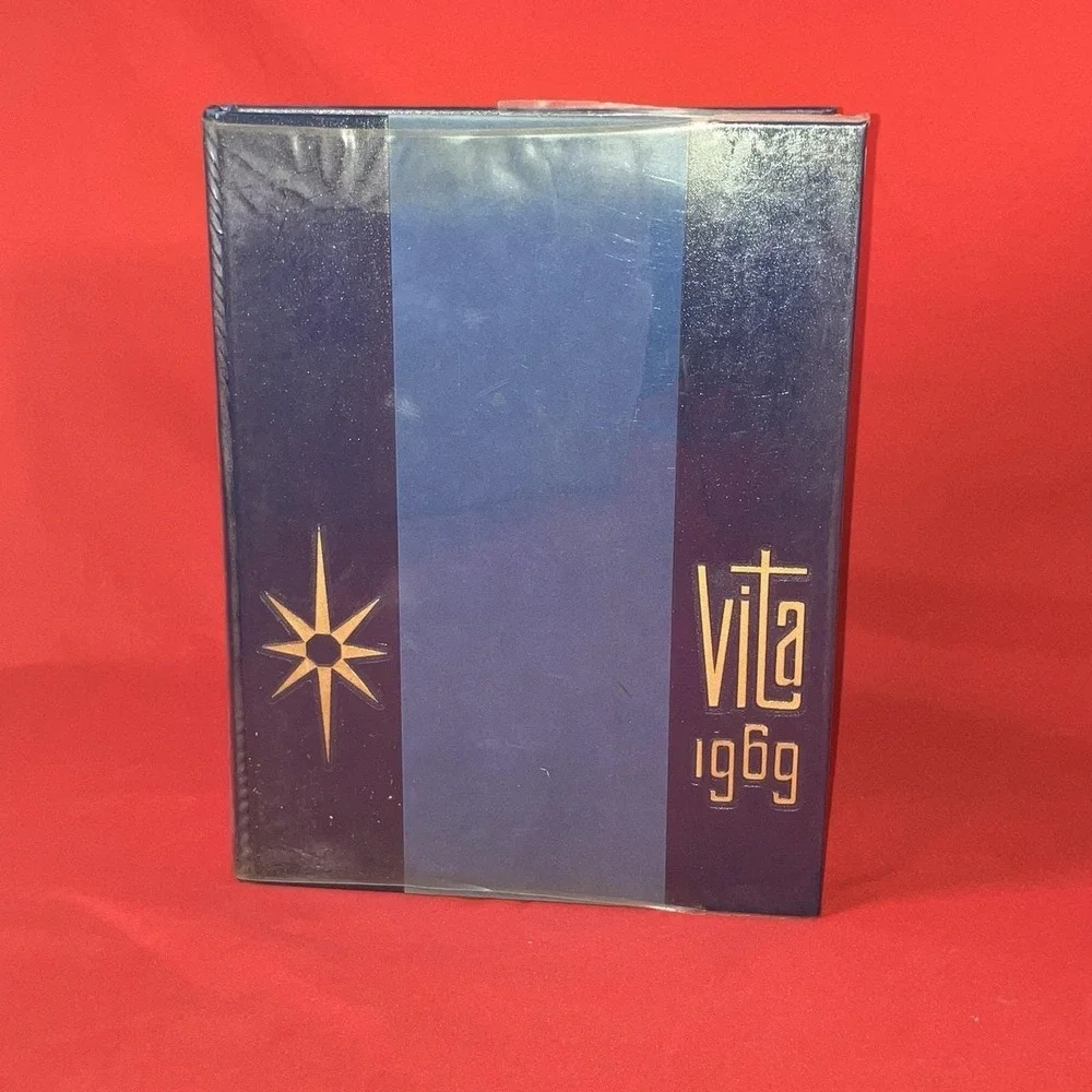Vtg 1969 Vita Yearbook / Lee M. Thurston‎ High School Redford MI / Detroit